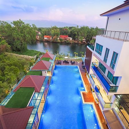 Hotel The Peak à Chanthaburi Extérieur photo