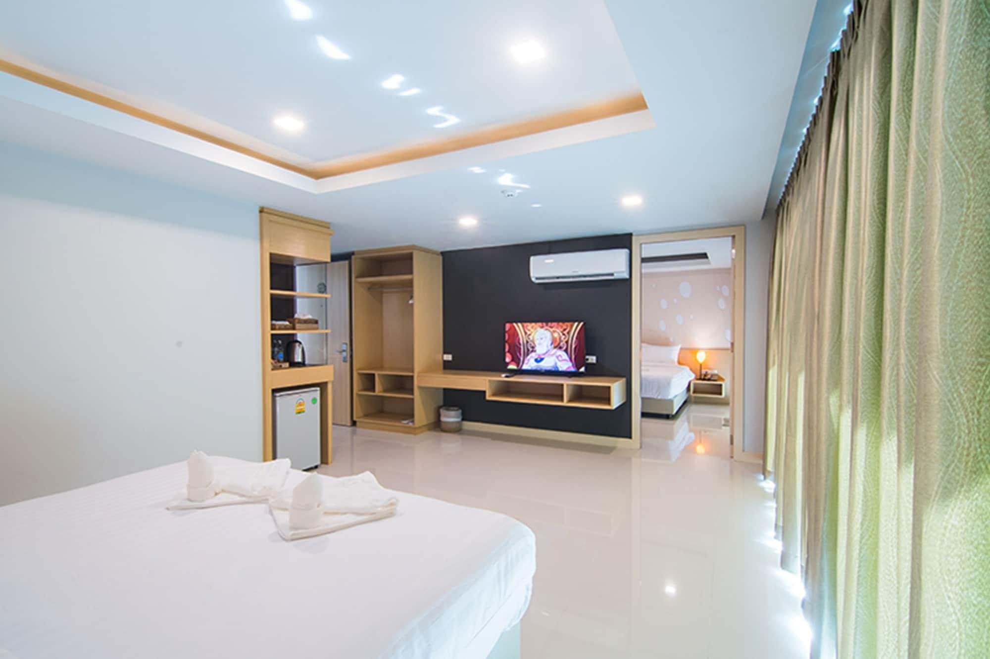 Hotel The Peak à Chanthaburi Extérieur photo