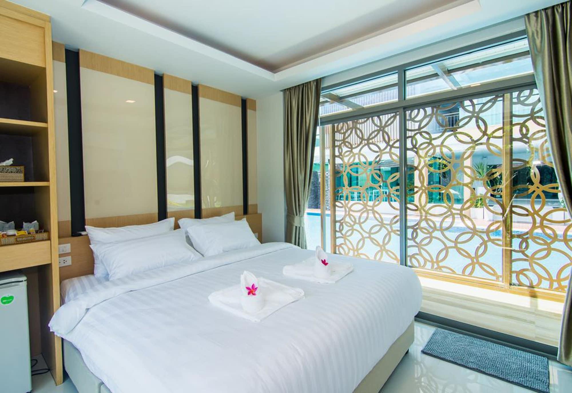 Hotel The Peak à Chanthaburi Extérieur photo