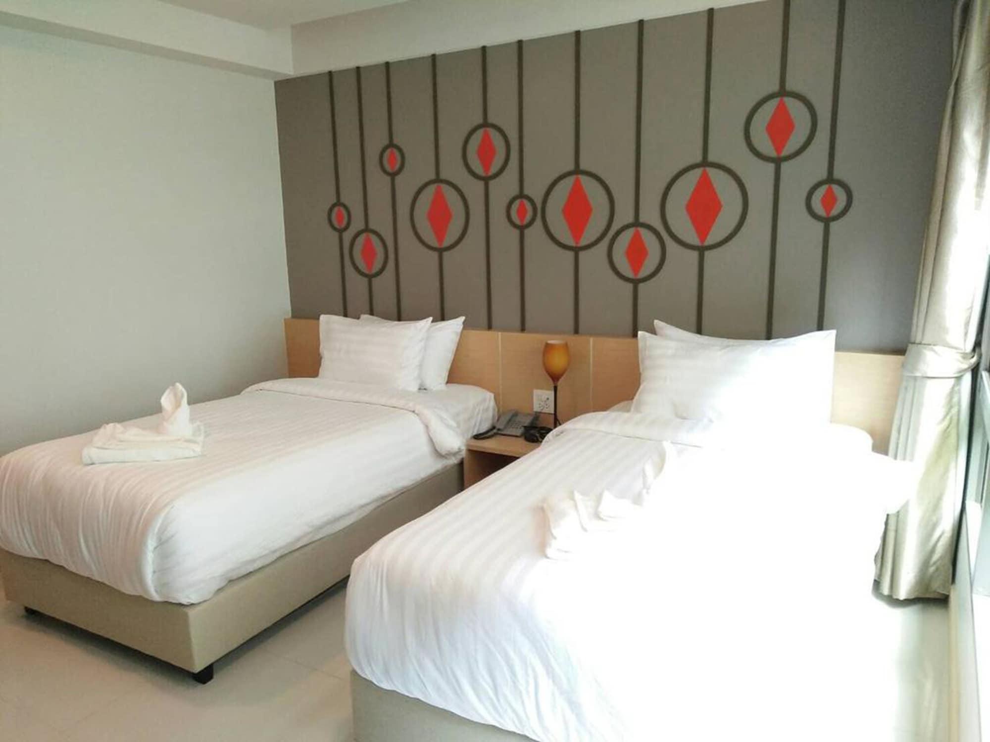 Hotel The Peak à Chanthaburi Extérieur photo