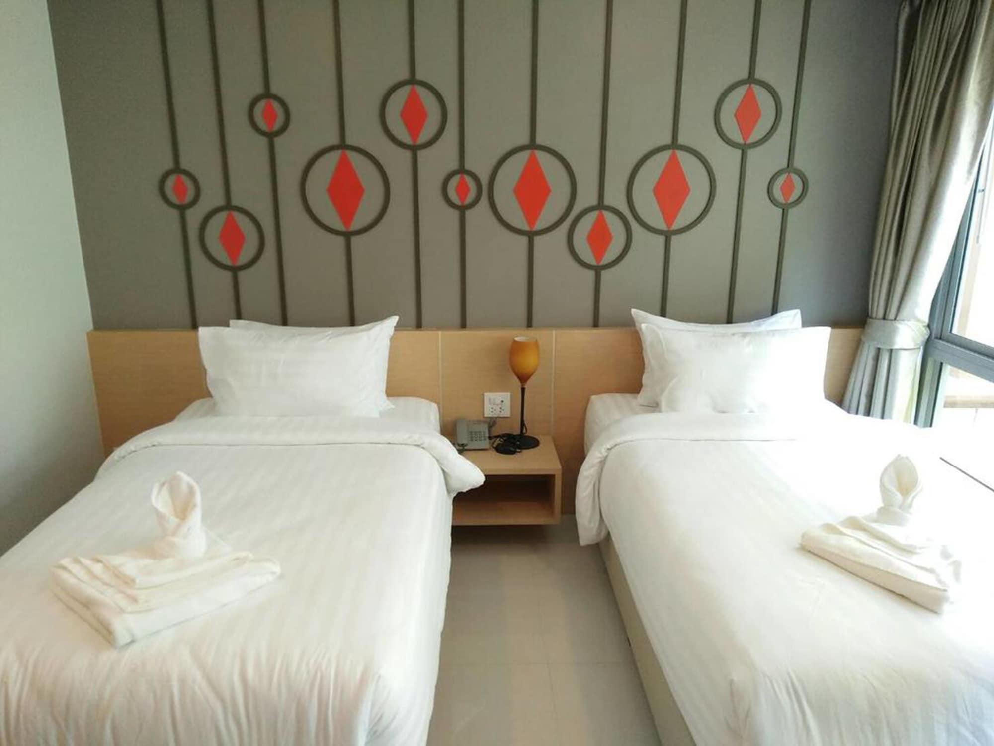 Hotel The Peak à Chanthaburi Extérieur photo