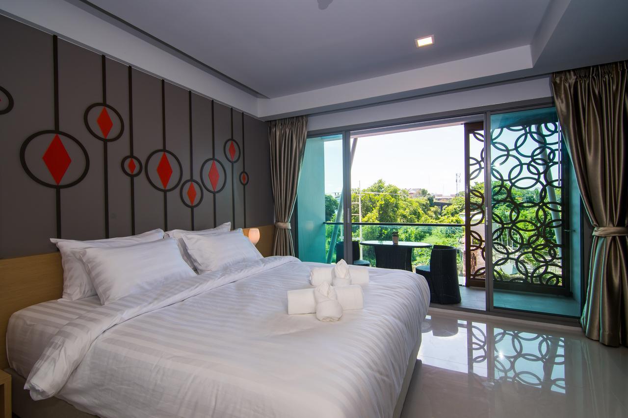 Hotel The Peak à Chanthaburi Extérieur photo