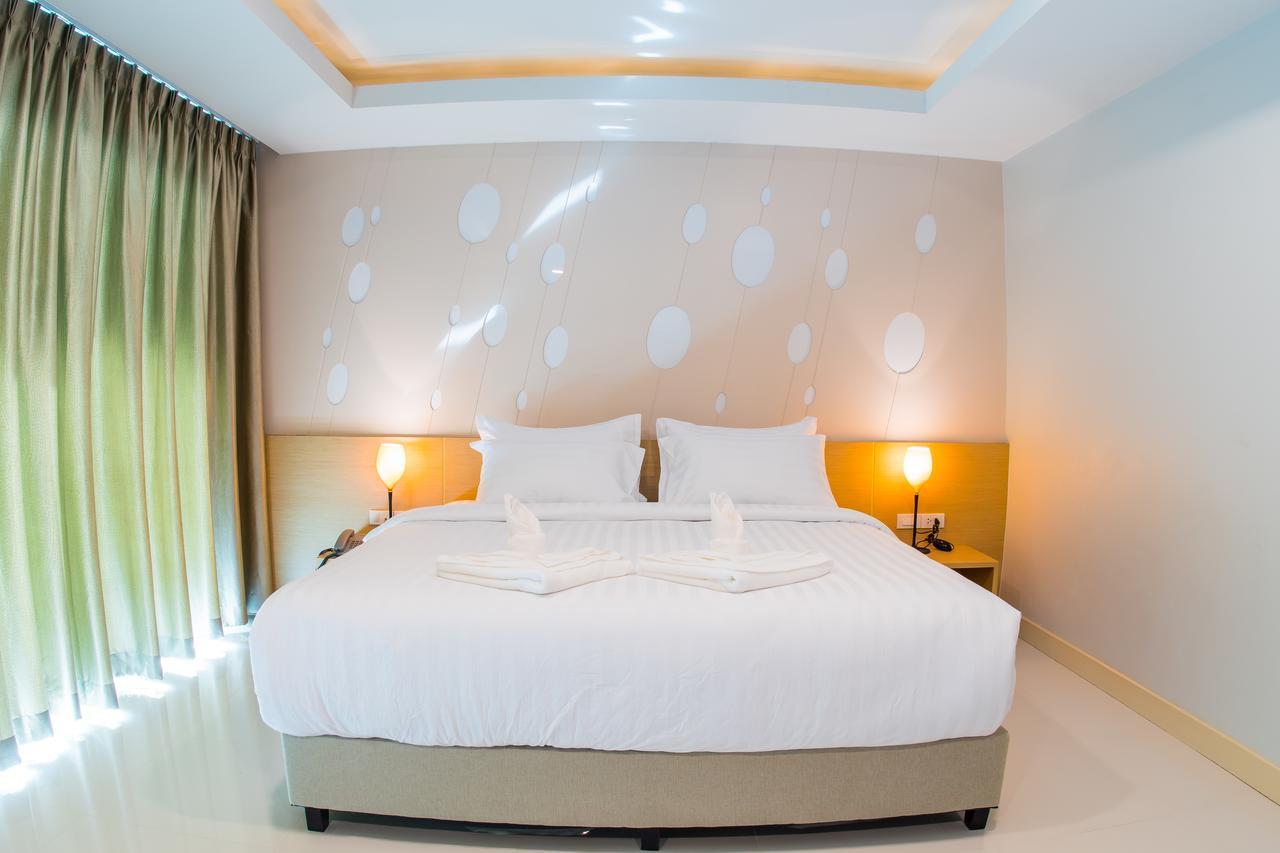Hotel The Peak à Chanthaburi Extérieur photo
