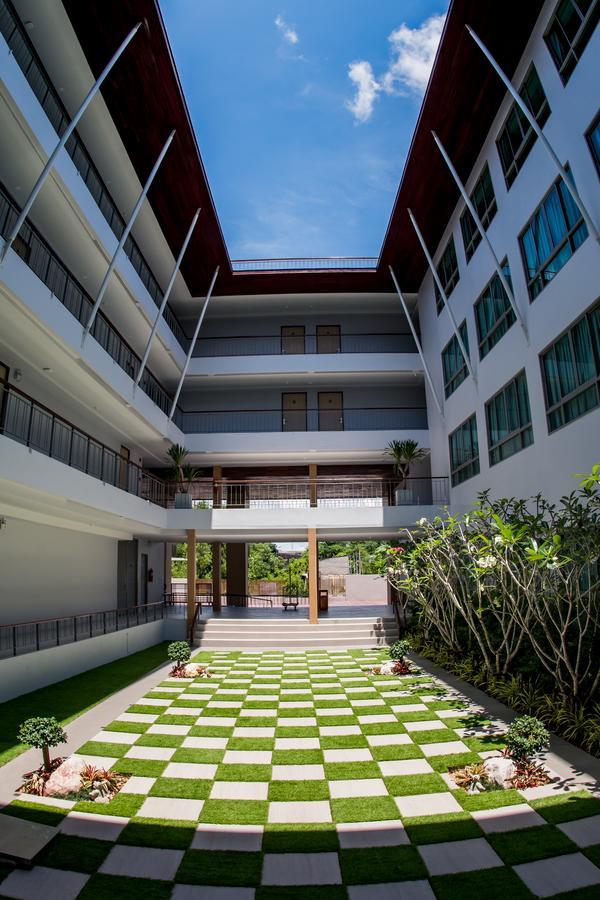 Hotel The Peak à Chanthaburi Extérieur photo