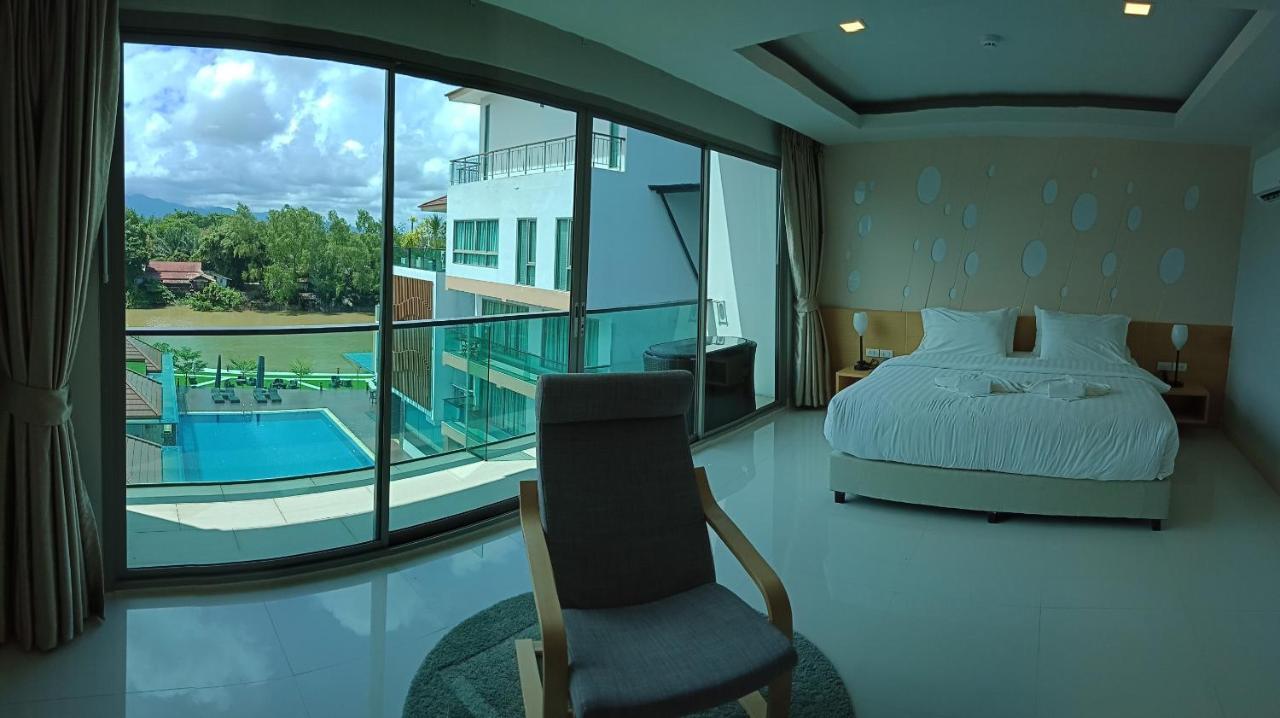 Hotel The Peak à Chanthaburi Extérieur photo